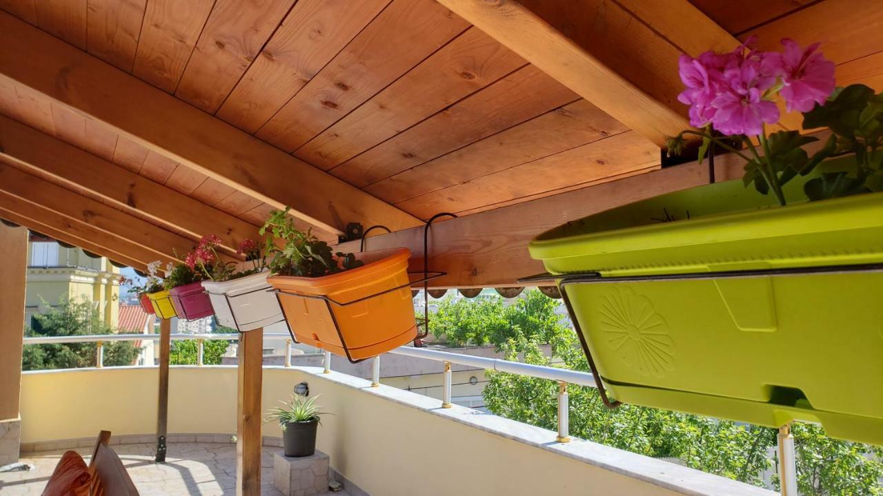 Appartamento Friends Terrace Tirana Esterno foto